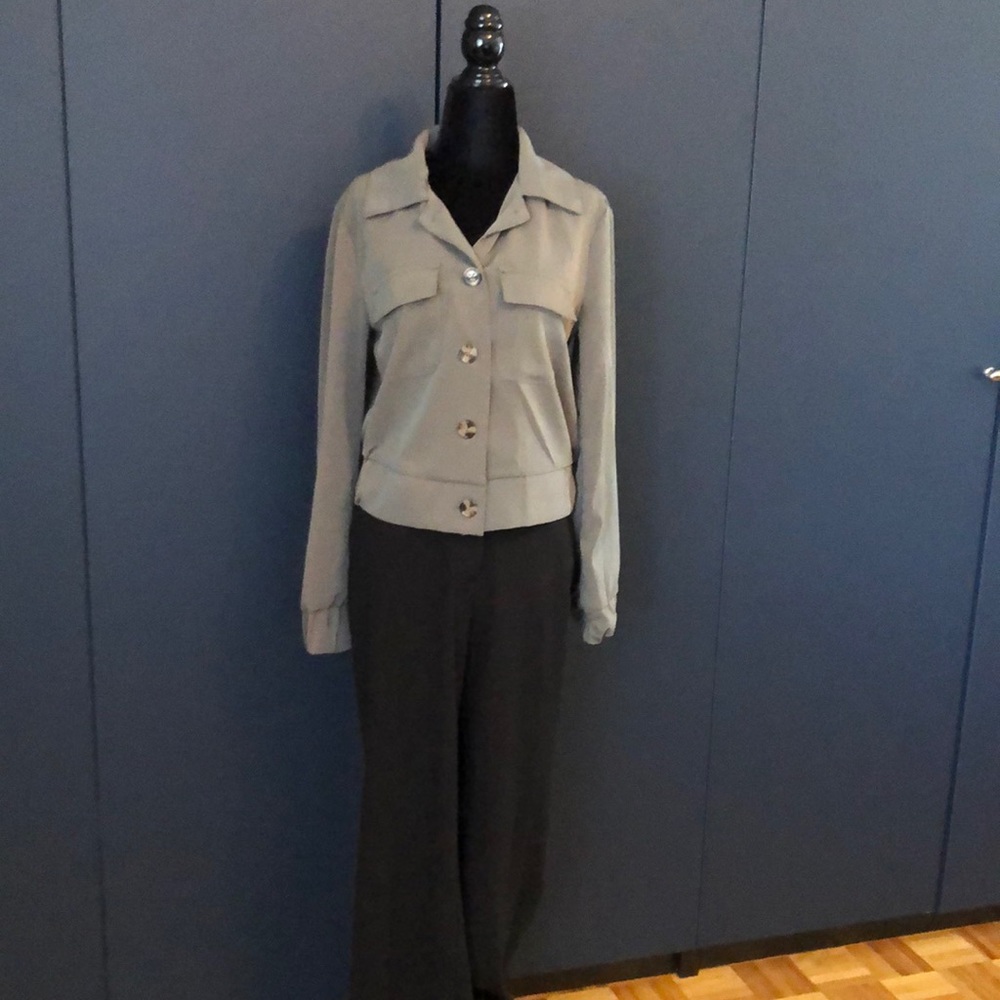 DYNAMITE cropped olive green lightweight jacket size medium - Picture 4 of 8